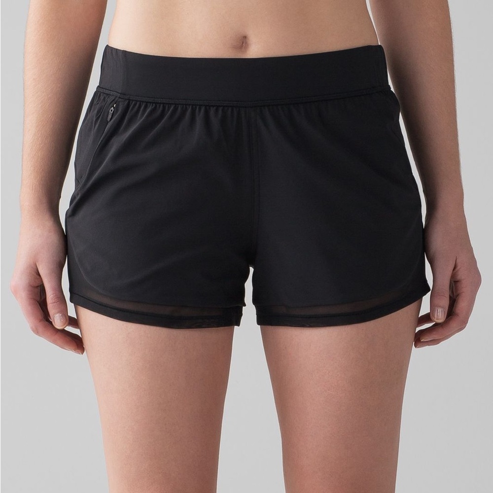 Lululemon Two With One Short (Reversible 3”) Black and Gray pattern Size 2